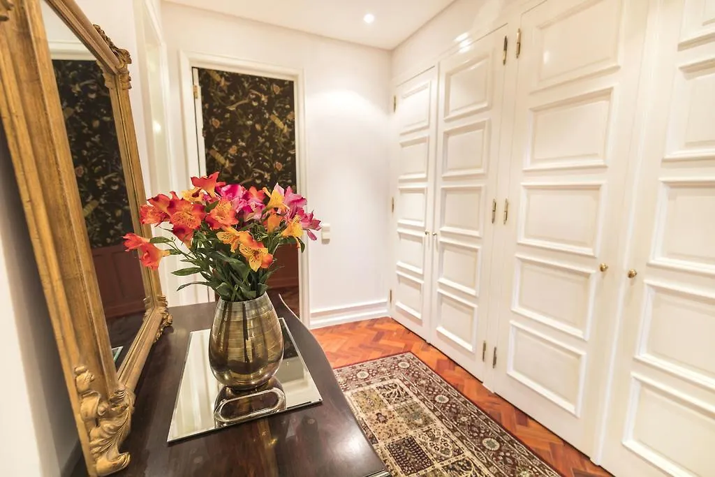 Lovelystay - Campo Pequeno Charming Apartment Lisbon