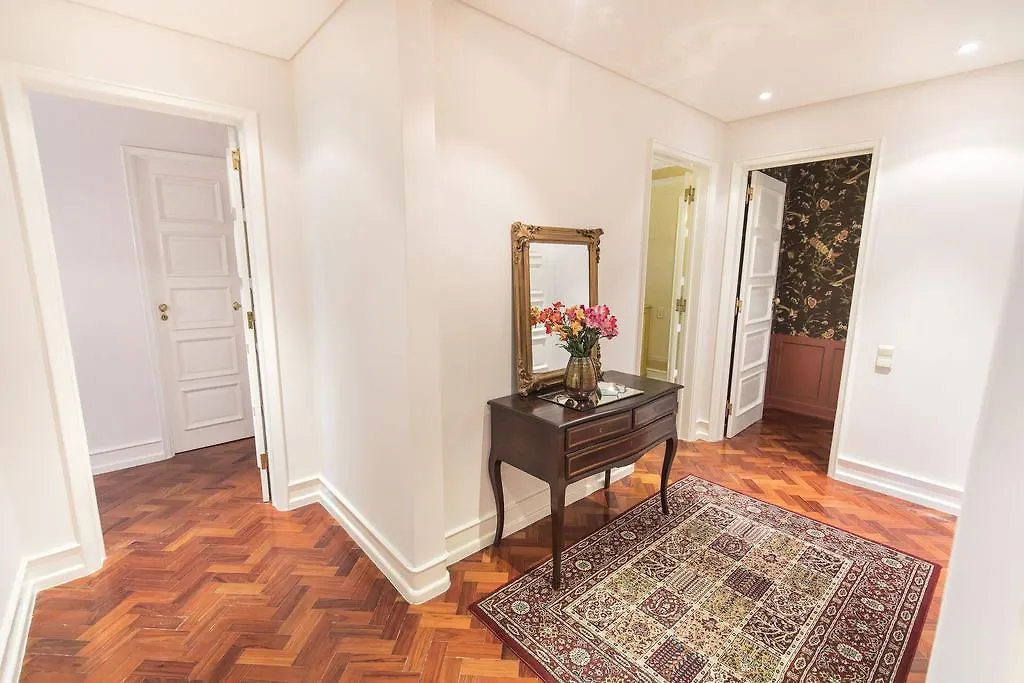 Lovelystay - Campo Pequeno Charming Apartment Lisbon