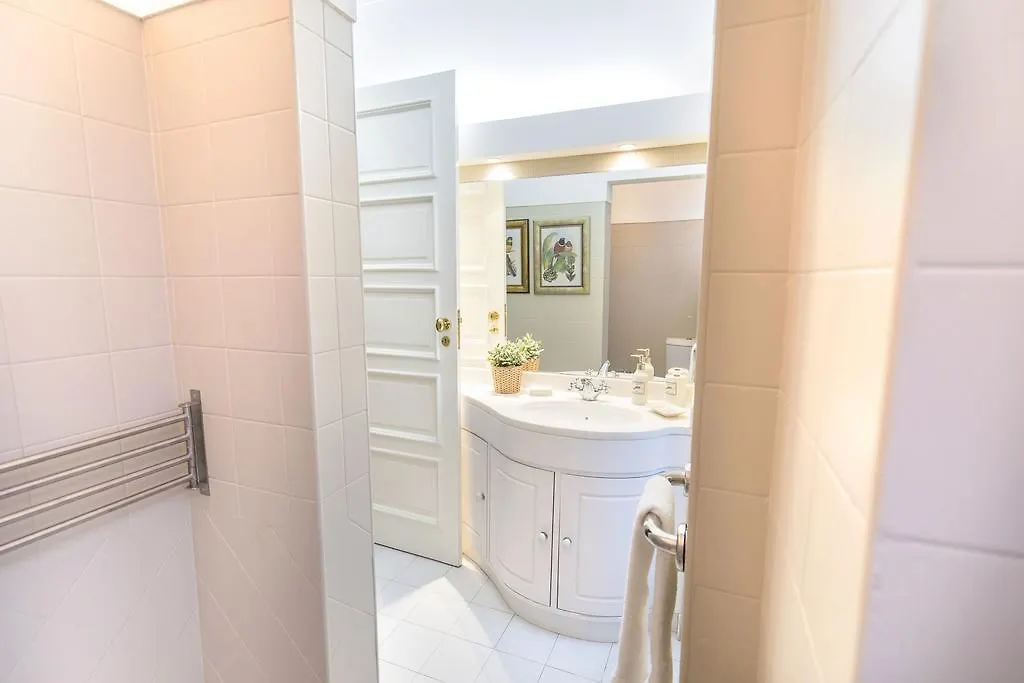 Lovelystay - Campo Pequeno Charming Apartment Lisbon 0*,  Portugal