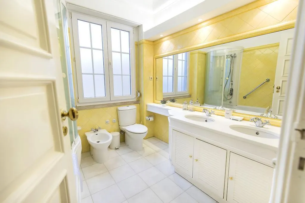 Lovelystay - Campo Pequeno Charming Apartment Lisbon