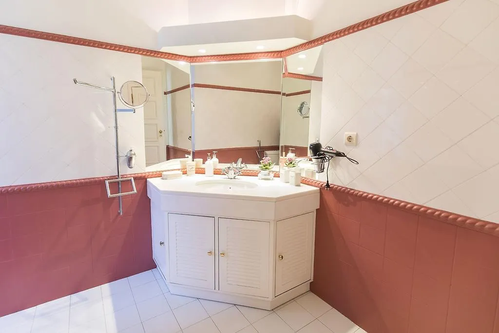 Lovelystay - Campo Pequeno Charming Apartment Lisboa